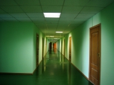 офисный коридор